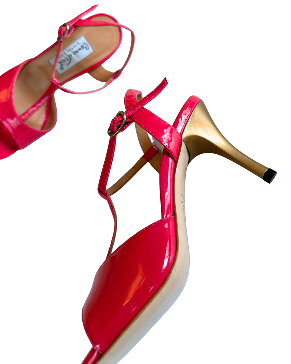Comme Il Faut デザインシューズ | PINK PATENT LEATHER HEEL SANDALS